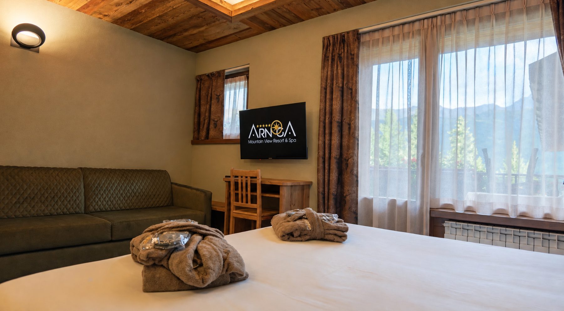 Verso il balcone — camera Alpine Bovindo